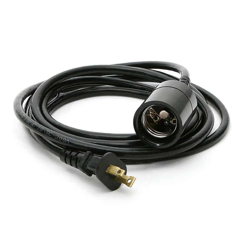 Extension electrical cord with plug